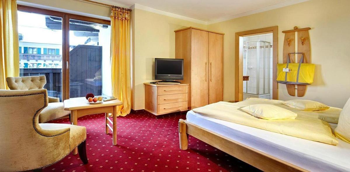 Hotel In The Heart Of The Alps Uttendorf Extérieur photo